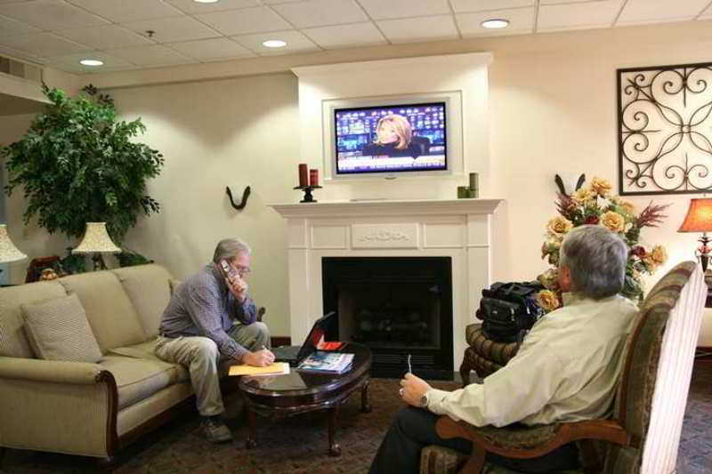 Hampton Inn Cullman Interior photo
